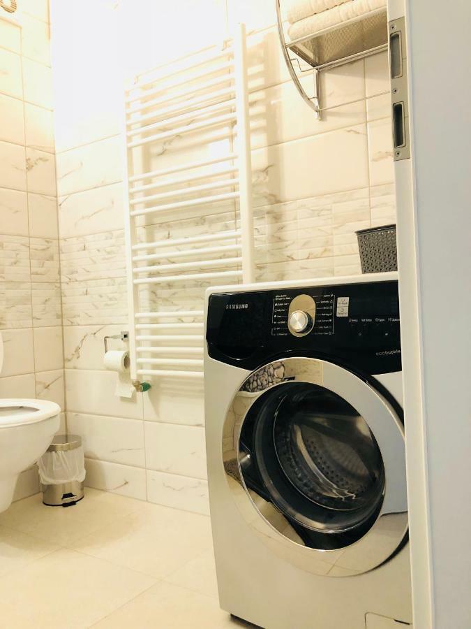 Eme Apartments Brasov Ngoại thất bức ảnh