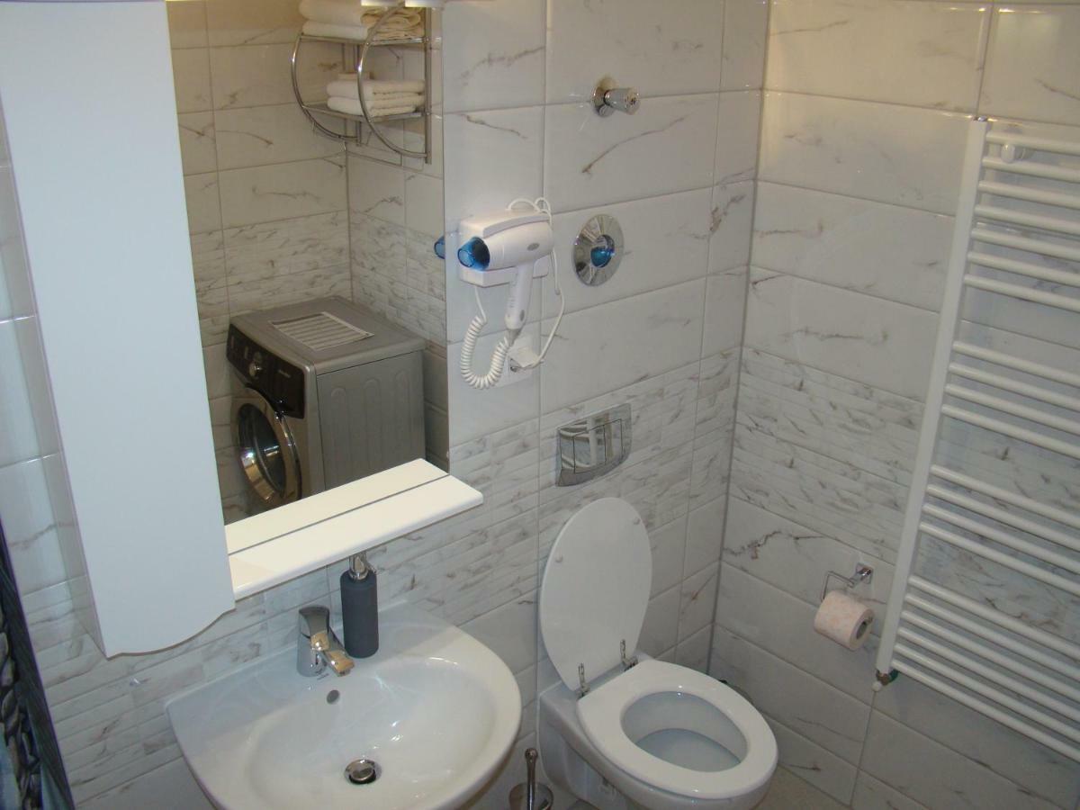 Eme Apartments Brasov Ngoại thất bức ảnh