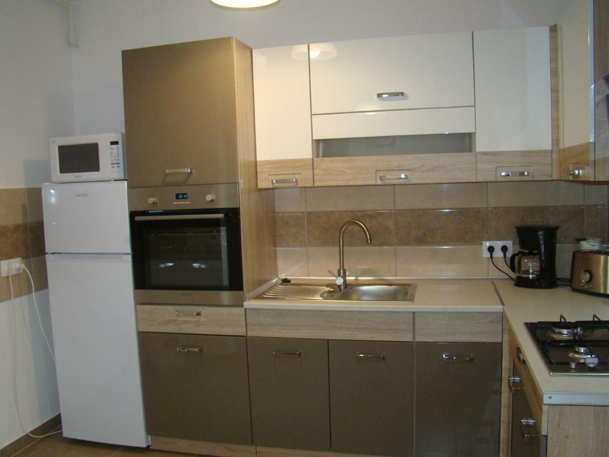 Eme Apartments Brasov Ngoại thất bức ảnh