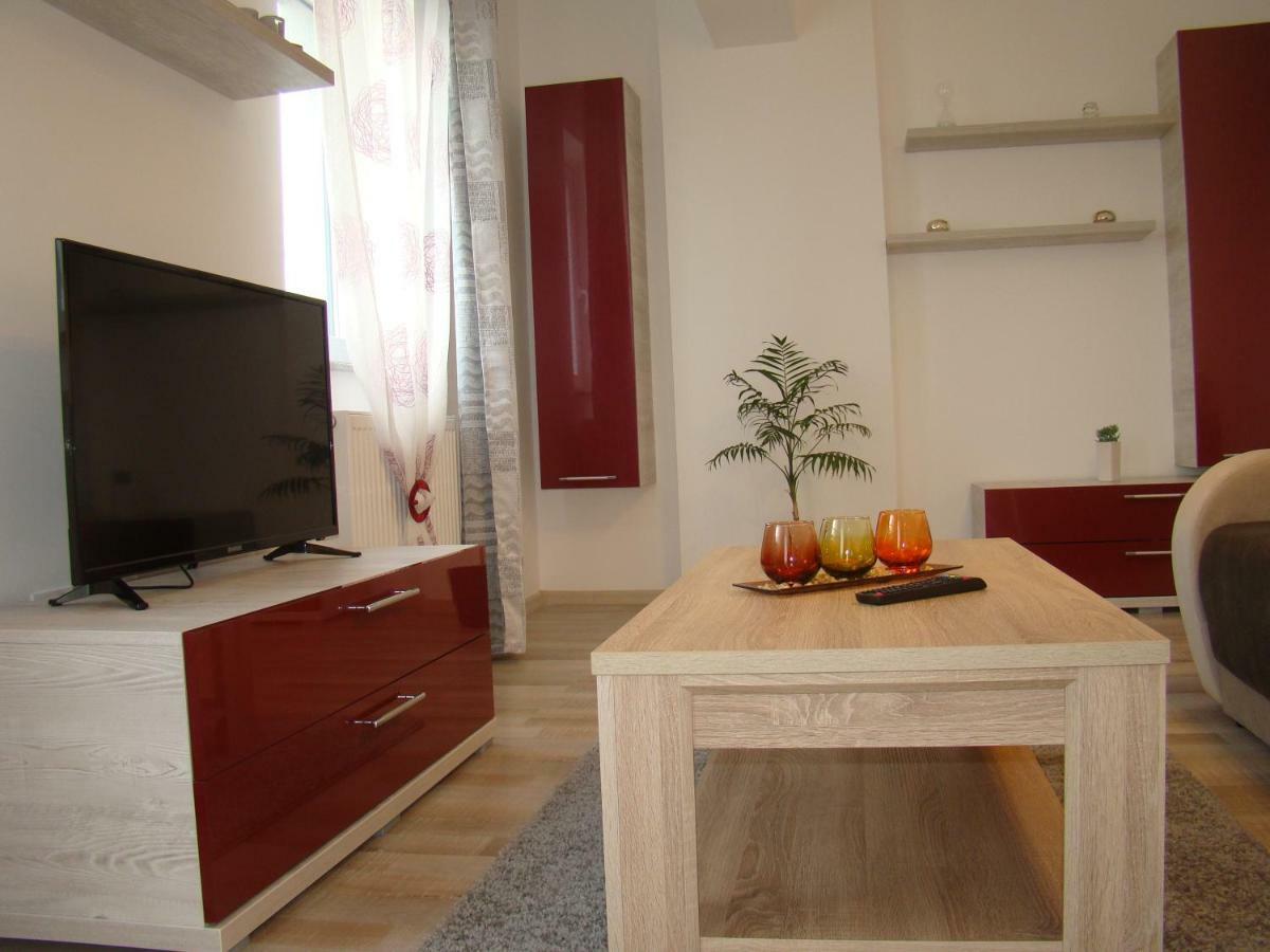 Eme Apartments Brasov Ngoại thất bức ảnh