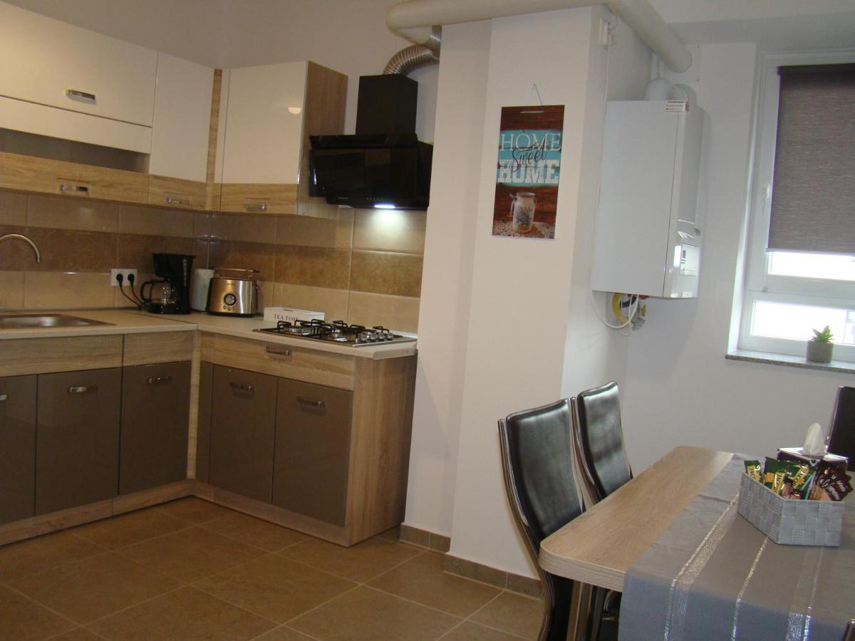 Eme Apartments Brasov Ngoại thất bức ảnh